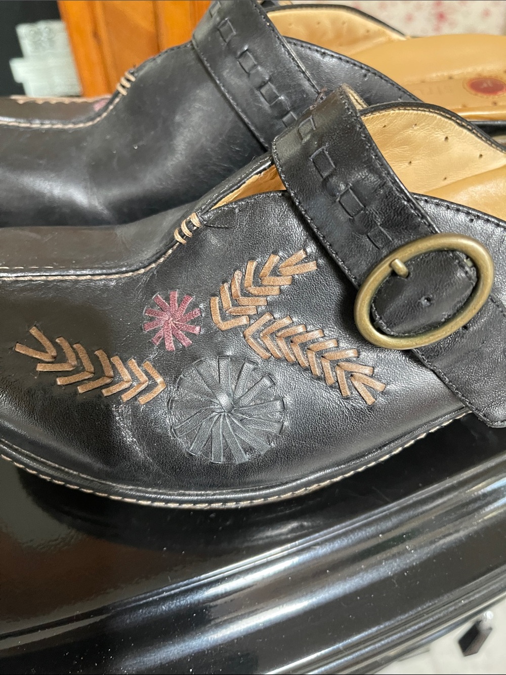 SoftWalk Black Leather Embroidered Clog Mules - Picture 2 of 6